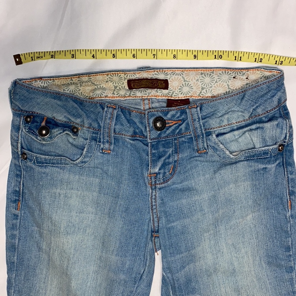 ZD boot cut blue jeans. Size 1. - Picture 5 of 12